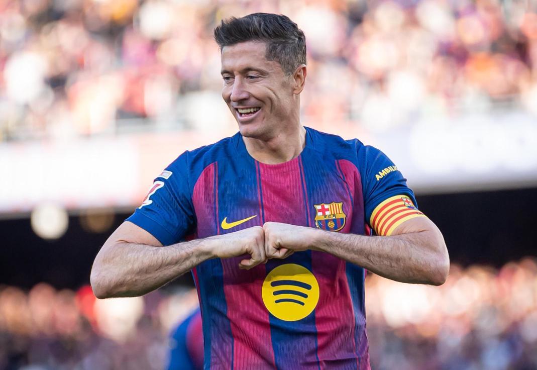 云开体育官网入口-莱万建功比肩梅罗，亚马尔世界波创生涯纪录，巴萨3-0主场11连胜