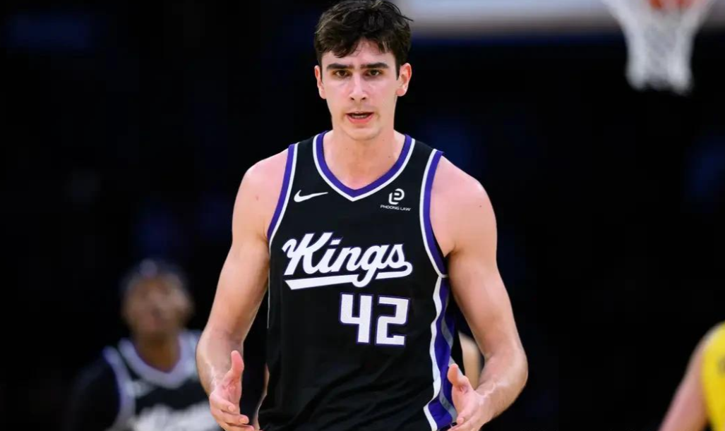 云开体育-威少苦等！国王116-111险胜爵士，德罗赞41+4+11+3，海耶斯16+5+8